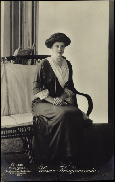 Ak Kronprinzessin Cecilie von Preußen, retrato sentado de Chinese School